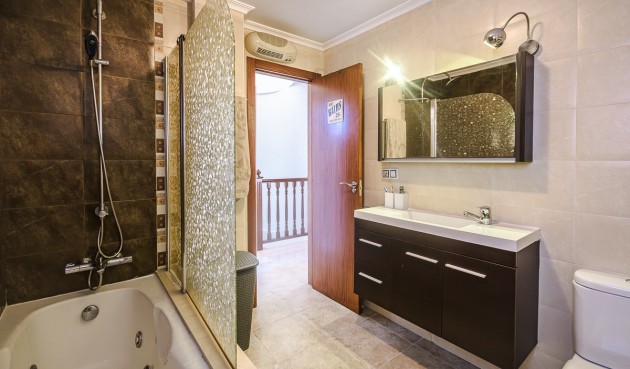 Reventa - Villa -
Orihuela - Inland