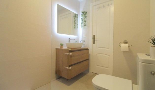 Resale - Apartment -
Torrevieja - Costa Blanca