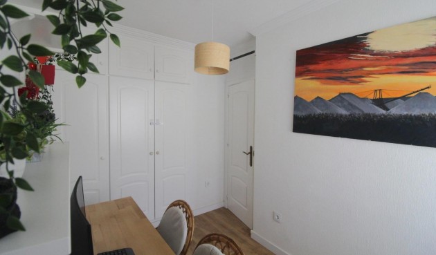 Resale - Apartment -
Torrevieja - Costa Blanca