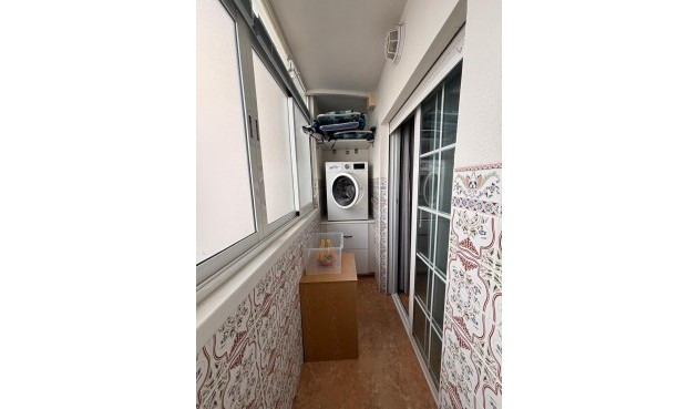 Återförsäljning - Apartment -
Torrevieja