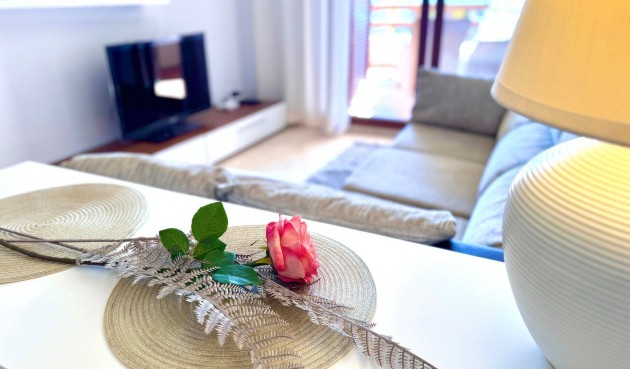 Resale - Apartment -
Torrevieja - Punta Prima