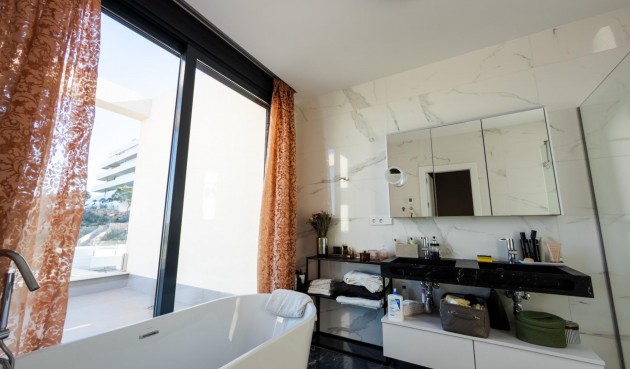 Resale - Villa -
Orihuela - Las Colinas Golf