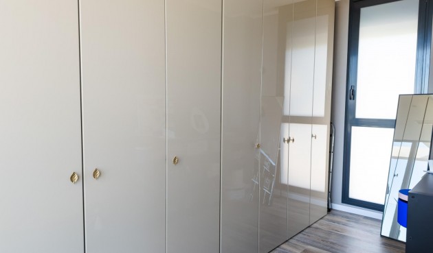 Resale - Villa -
Orihuela - Las Colinas Golf