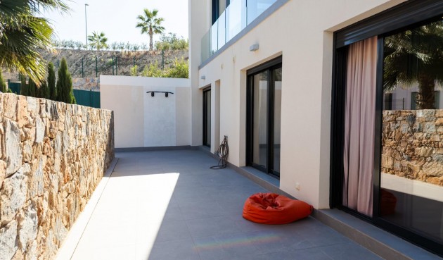 Resale - Villa -
Orihuela - Las Colinas Golf