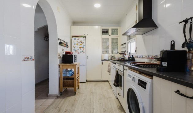 Återförsäljning - Villa -
Torrevieja - Costa Blanca