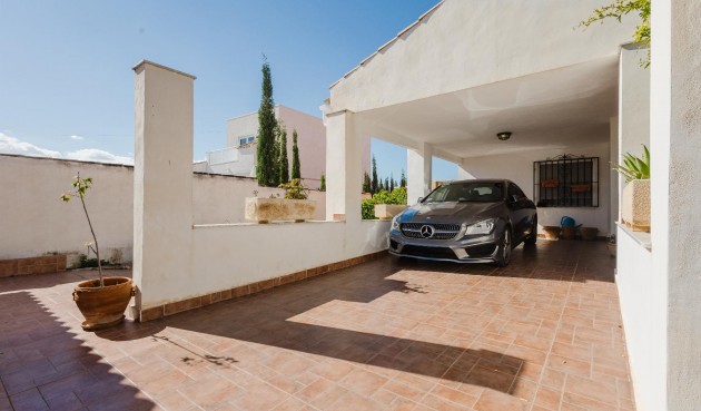 Återförsäljning - Villa -
Torrevieja - Costa Blanca
