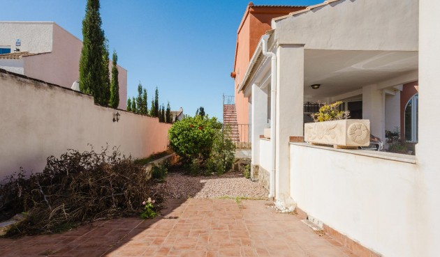 Återförsäljning - Villa -
Torrevieja - Costa Blanca