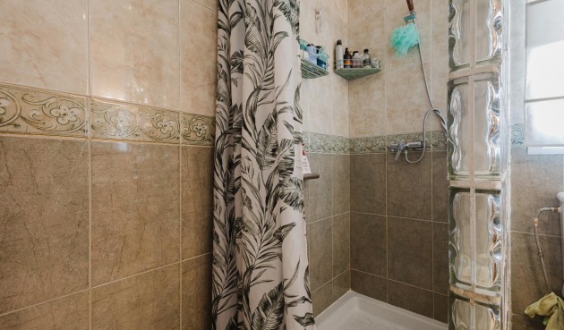 Återförsäljning - Villa -
Torrevieja - Costa Blanca