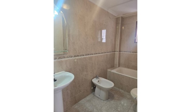 Brukt - Apartment -
Daya Vieja - Costa Blanca