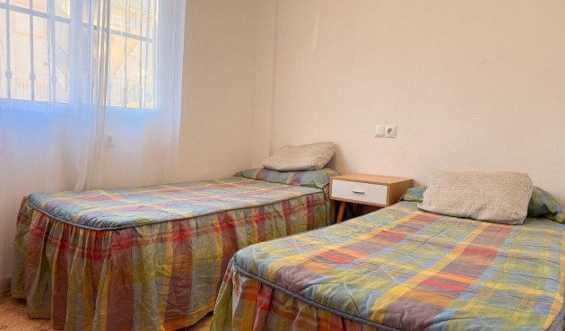 Brukt - Bungalow -
Orihuela Costa - Costa Blanca