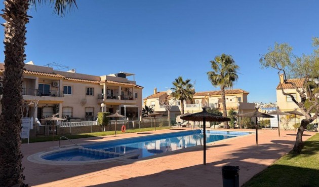 Brukt - Bungalow -
Orihuela Costa - Costa Blanca