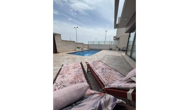 Resale - Villa -
Orihuela Costa - Villamartín-las Filipinas