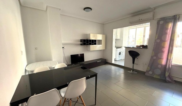 Återförsäljning - Apartment -
Torrevieja - Las Piscinas Naturales