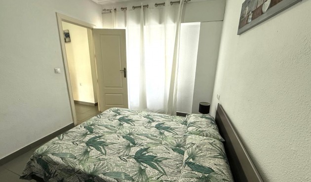 Återförsäljning - Apartment -
Torrevieja - Las Piscinas Naturales