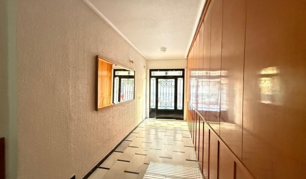 Återförsäljning - Apartment -
Torrevieja - Las Piscinas Naturales