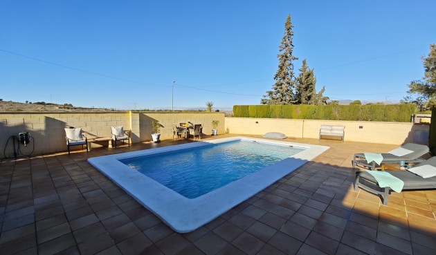 Resale - Villa -
Canada del Trigo - Inland