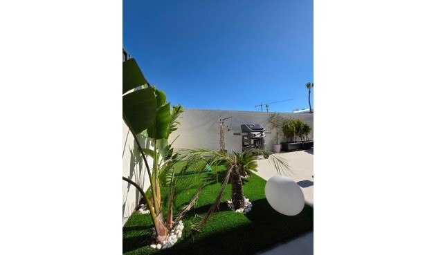 Återförsäljning - Villa -
Benijofar