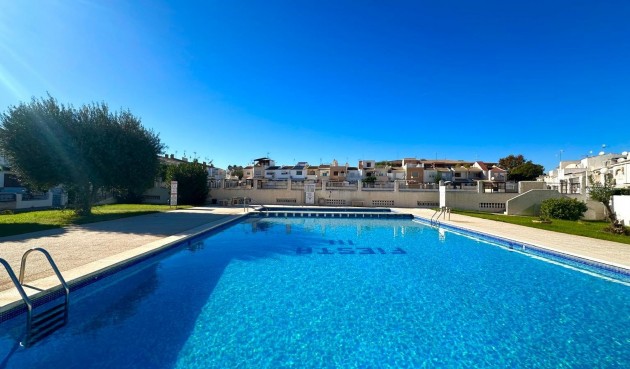 Brukt - Town House -
Torrevieja - Estacion De Autobuses