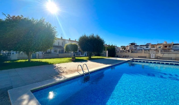 Brukt - Town House -
Torrevieja - Estacion De Autobuses