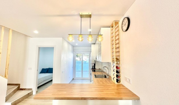 Brukt - Town House -
Torrevieja - Estacion De Autobuses