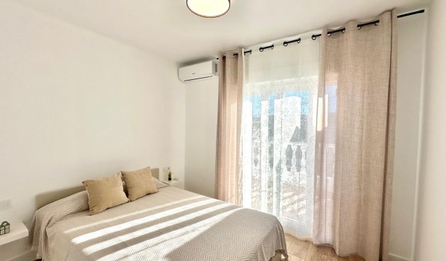 Brukt - Town House -
Torrevieja - Estacion De Autobuses