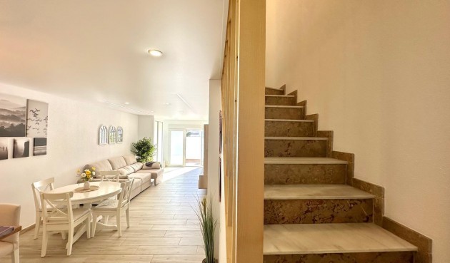 Brukt - Town House -
Torrevieja - Estacion De Autobuses