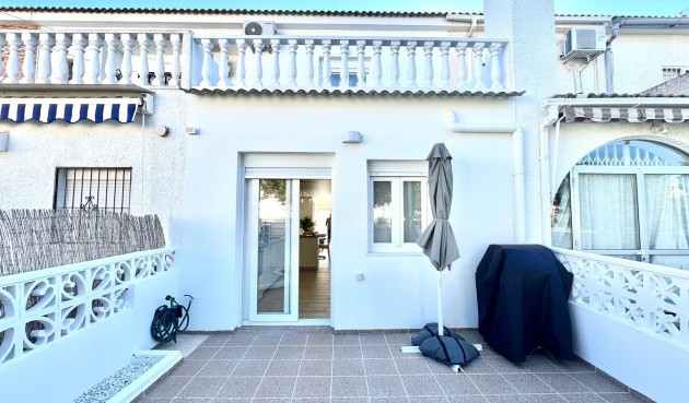 Brukt - Town House -
Torrevieja - Estacion De Autobuses