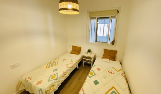 Återförsäljning - Bungalow -
Playa Flamenca - Costa Blanca