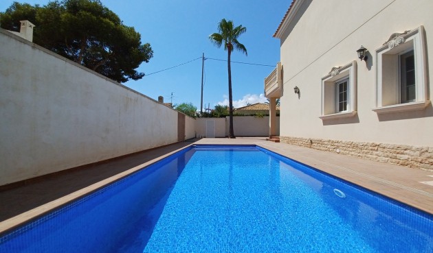 Resale - Villa -
Cabo Roig - Costa Blanca