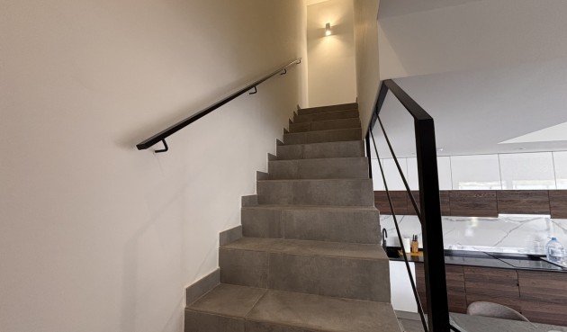 Återförsäljning - Villa -
Villamartin - Costa Blanca