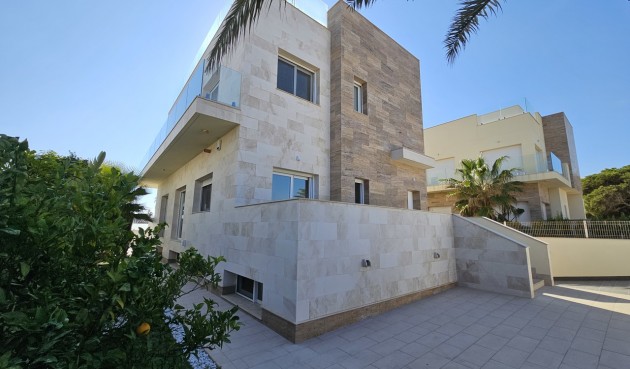 Resale - Villa -
La Zenia - Costa Blanca