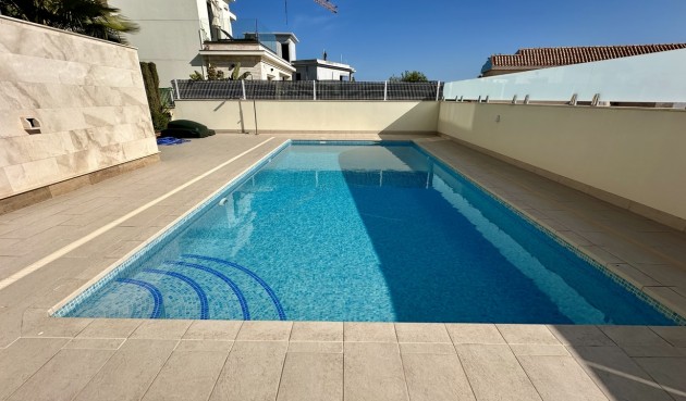 Resale - Villa -
La Zenia - Costa Blanca