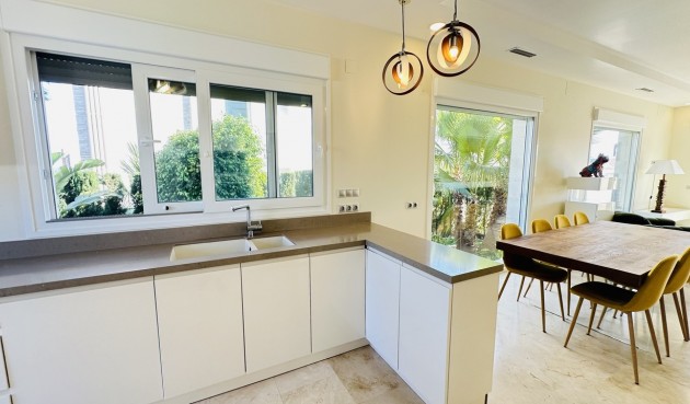 Resale - Villa -
La Zenia - Costa Blanca