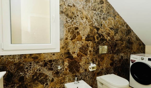 Resale - Villa -
La Zenia - Costa Blanca