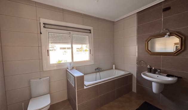 Resale - Villa -
Benijofar - Costa Blanca