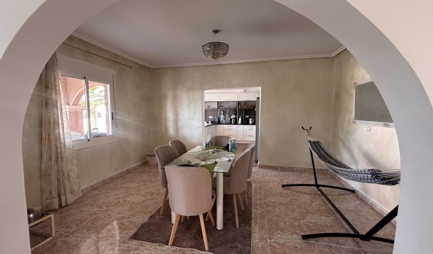 Resale - Villa -
Benijofar - Costa Blanca