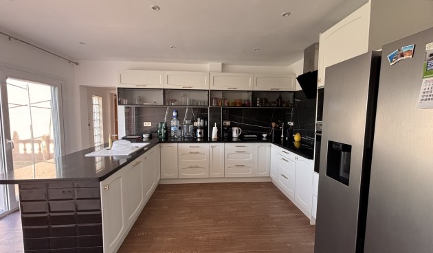 Resale - Villa -
Benijofar - Costa Blanca