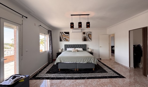 Resale - Villa -
Benijofar - Costa Blanca