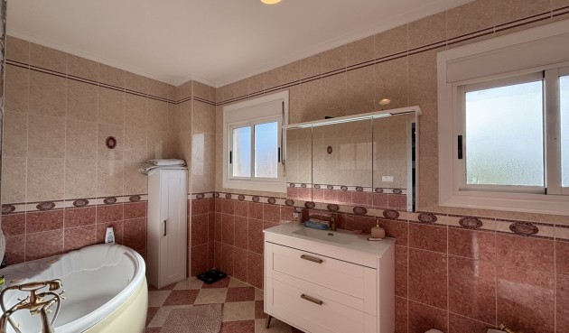 Resale - Villa -
Benijofar - Costa Blanca