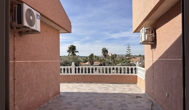 Resale - Villa -
Benijofar - Costa Blanca