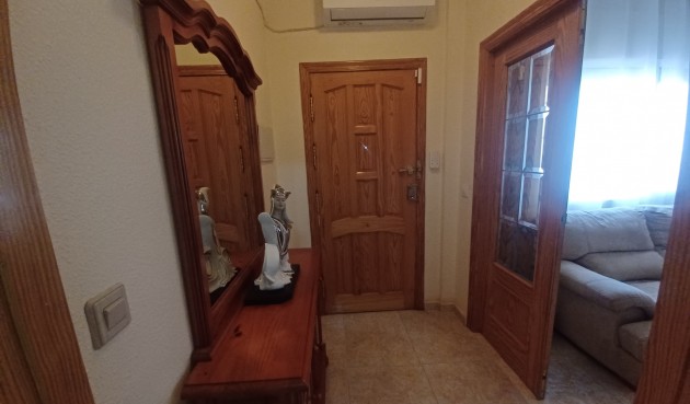 Återförsäljning - Town House -
Roldan - Inland