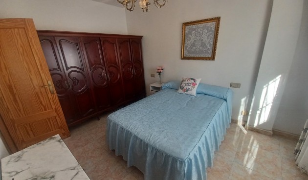 Återförsäljning - Town House -
Roldan - Inland