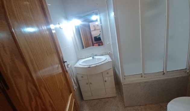 Återförsäljning - Town House -
Roldan - Inland