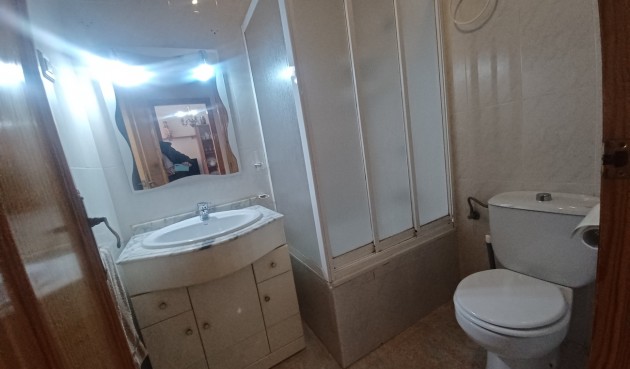 Återförsäljning - Town House -
Roldan - Inland