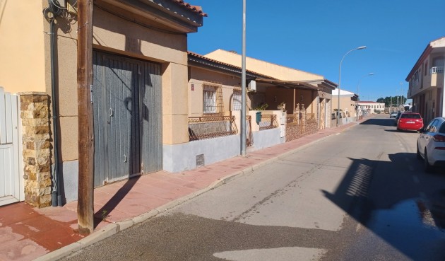 Återförsäljning - Town House -
Roldan - Inland