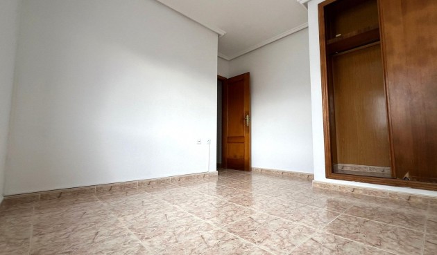 Resale - Apartment -
Torrevieja
