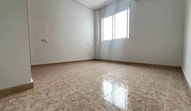 Resale - Apartment -
Torrevieja