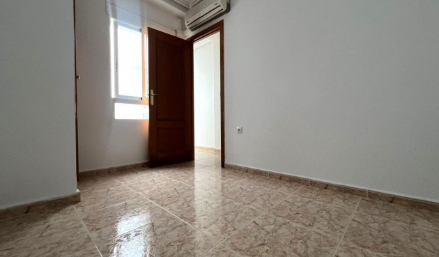 Resale - Apartment -
Torrevieja