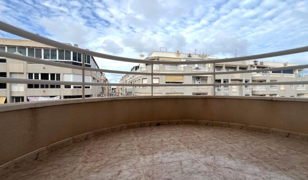 Resale - Apartment -
Torrevieja