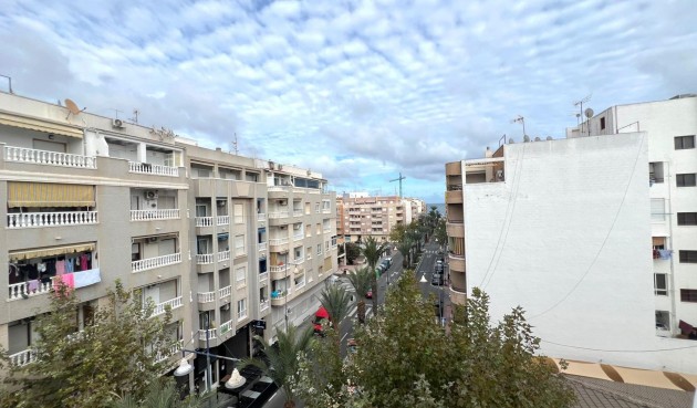 Resale - Apartment -
Torrevieja